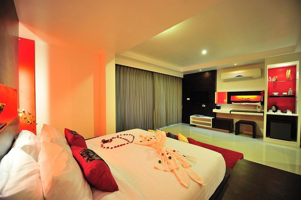 Alfresco Phuket Hotel Patong Exterior photo