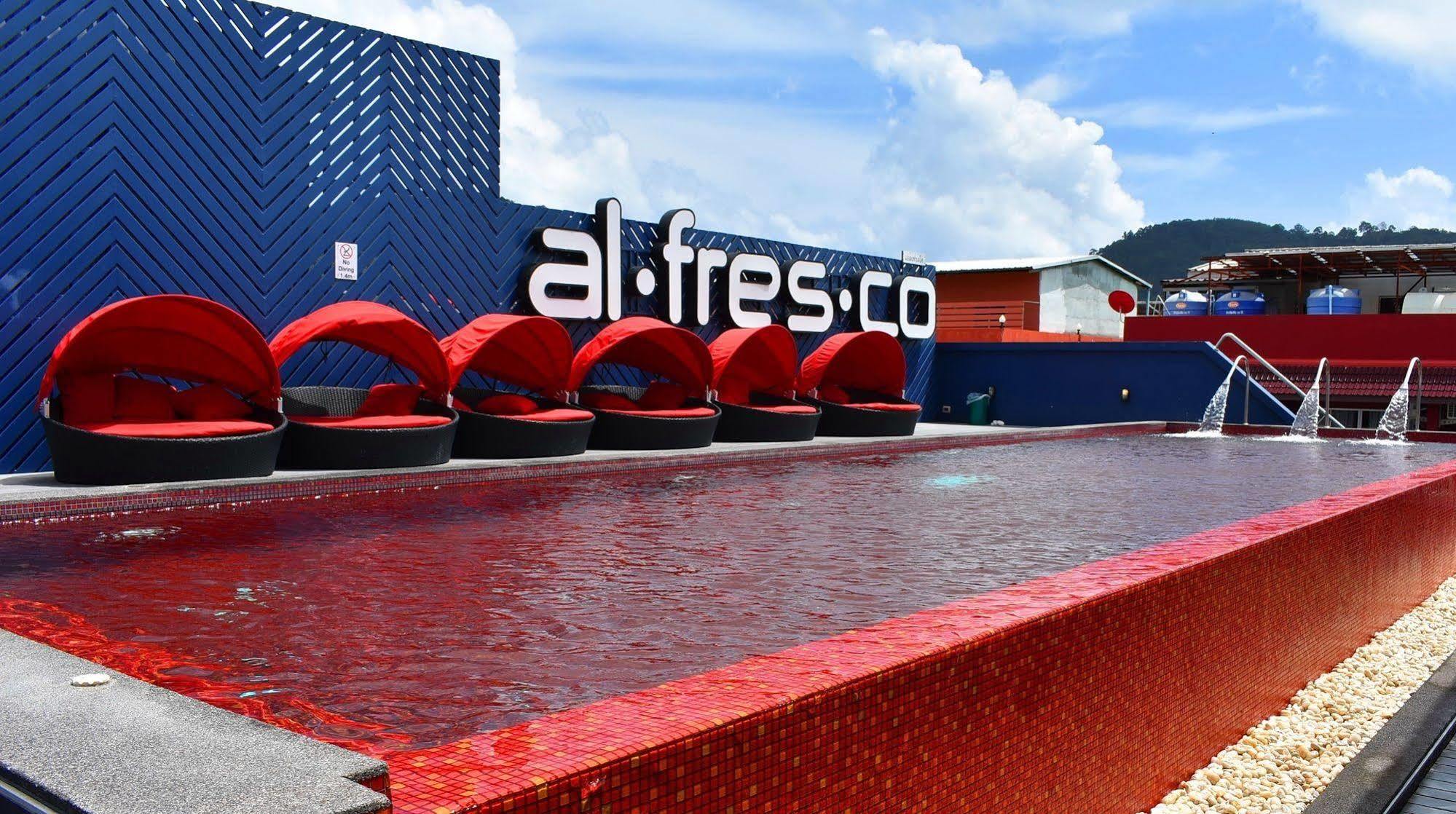 Alfresco Phuket Hotel Patong Exterior photo