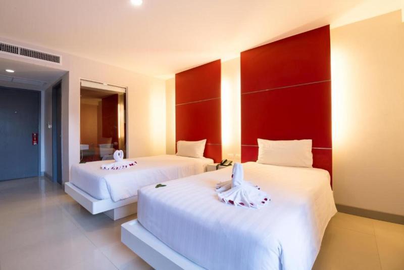 Alfresco Phuket Hotel Patong Exterior photo