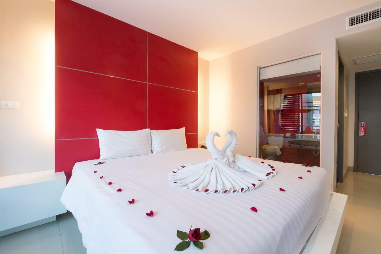Alfresco Phuket Hotel Patong Exterior photo