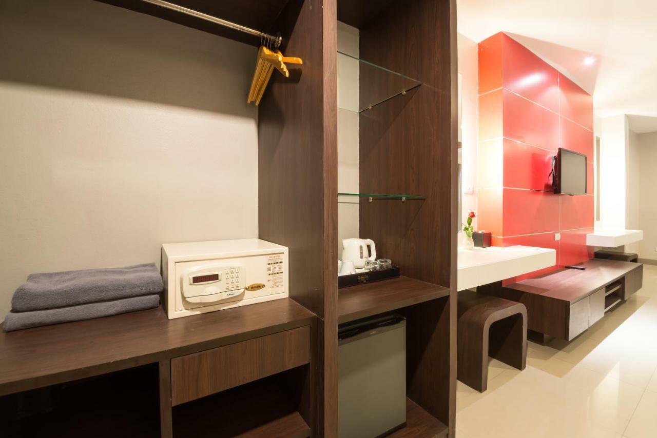 Alfresco Phuket Hotel Patong Exterior photo